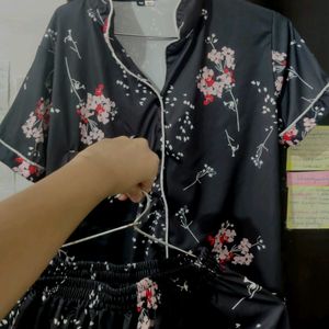 Hot Selling Floral Night Suit 😽