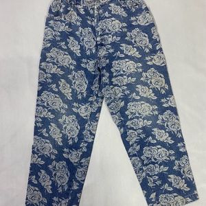 Pinteresty Floral Jeans