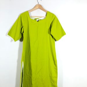 Green Kurta Set(Women’s)