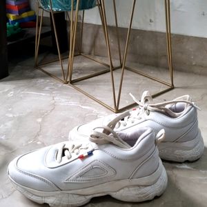 WHITE CASUAL SHOES - GOOD CONDITION