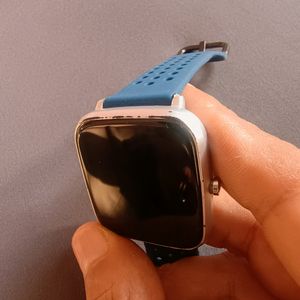 Noise Qube 1.4 Inch Smartwatch