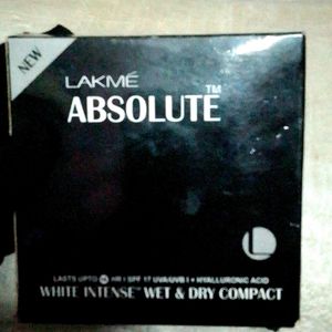 Lakme Wet&Dry Compact