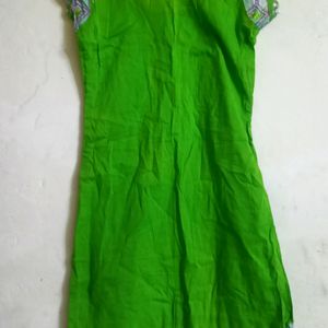 Green Kurti