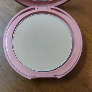 Lakme 9 To 5 Primer + Matte Powder Foundation