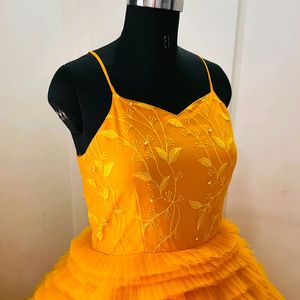 Designer Ruffle Gown 💛With Free HairAccessories😍