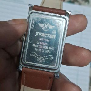 wrist watch witnout battery or cell