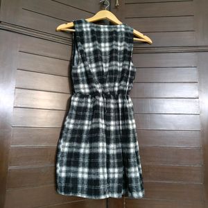 Women Black & White Checks Woollen Mini Dress