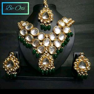 Beautiful Meenakari green Kundan set