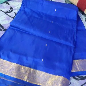 I Am Selling Saree