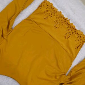 Design Mustard Crop Top