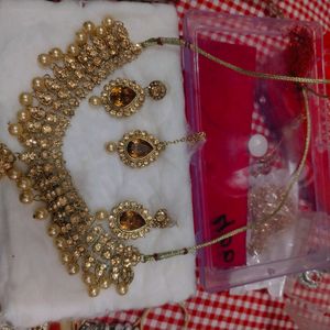 Golden Jewellery Set