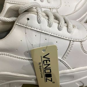 new white sneakers (womens)