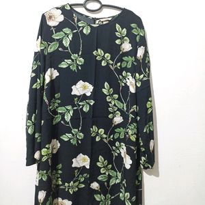 H&M Floral Dress 🖤🤍💚