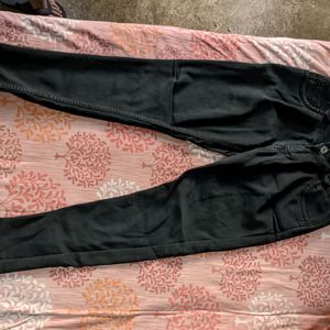 Women Slim Mid Rise Black Jeans