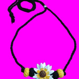 Brand New Flower Necklace Jewellery & Earrings