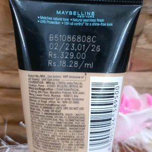 Maybelline New York Fit Me Liquid Foundation Tube