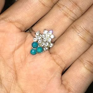 Beautiful Floral Stone Ring