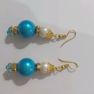 Blue Color 💙 Pearl Lightweight  Earrings