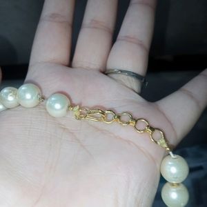 White Pearls Necklace