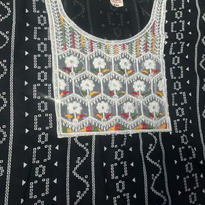 🖤🤍Beautiful Black N White Plazzo Kurti Set🖤🤍