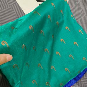 Women Turquoise Saree