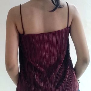 H&M - Burgandy V Neck Spaghetti Strap Top 😍