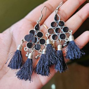 4pair of Earrings