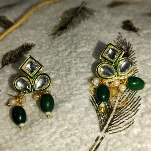 Gorgeous Dark Green Set With Earrings