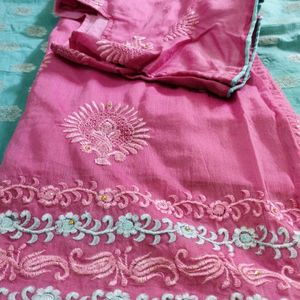 Hi Friends👭👬 Chanderi Sillk Dupatta And Embroidery Top Dupatta Is Awesome. If U Want U Can Buy Only Dupatta Also