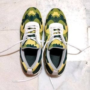 Offer Camoflague White Canvas Sneakers