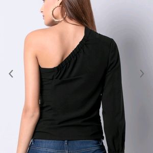 Black Solid One Shoulder Top