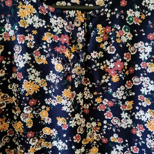 Floral Print Top - Size Medium