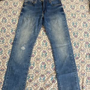 LEVIS Distressed branded Jeans