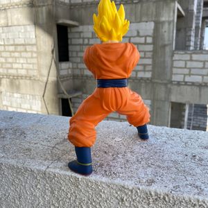 Goku SS2 Action Figure