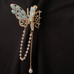 Elegant Pearl Butterfly Hair Clip