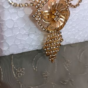 Hair Clip, Golden Colour, For Indian Dresses.