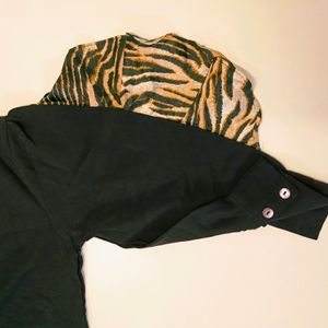 Black Side Leopard Cut Out Top