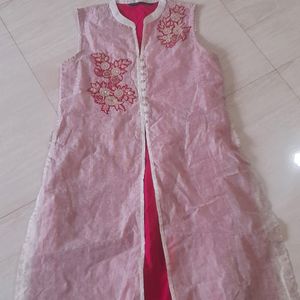 Sleevless Kurti