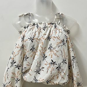 Branded Oomph floral top