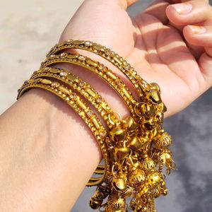 GOLDEN METAL BANGLES WITH GHUNGHROO