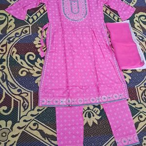 Nyra Cut Kurta Set With Dupatta in Pink Color