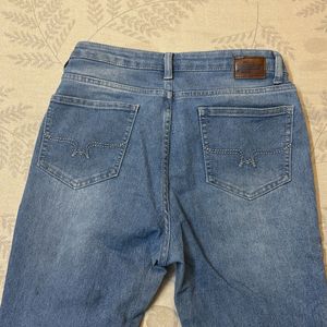 Bootcut blue jeans