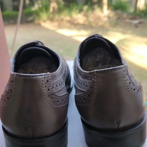 Size 6 Leather Shoe