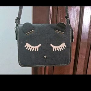 4 Different  Design & Colour  Slingbag