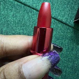 Charlotte Tilbury “Hollywood Vixen” Matte Lipstick