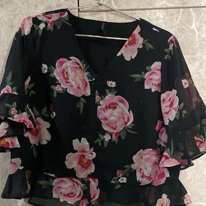 Black Flowey Top