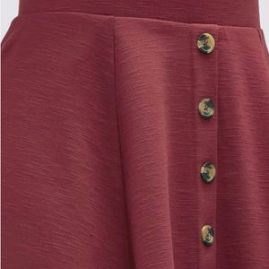 Maroon Red short skirt