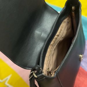 Caprese Sling Bag