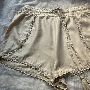 Sale 🚨lace Beige Shorts ! Size - S/M