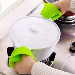 Kitchen 4pc Silicone Heat Resistant Cooking Pin